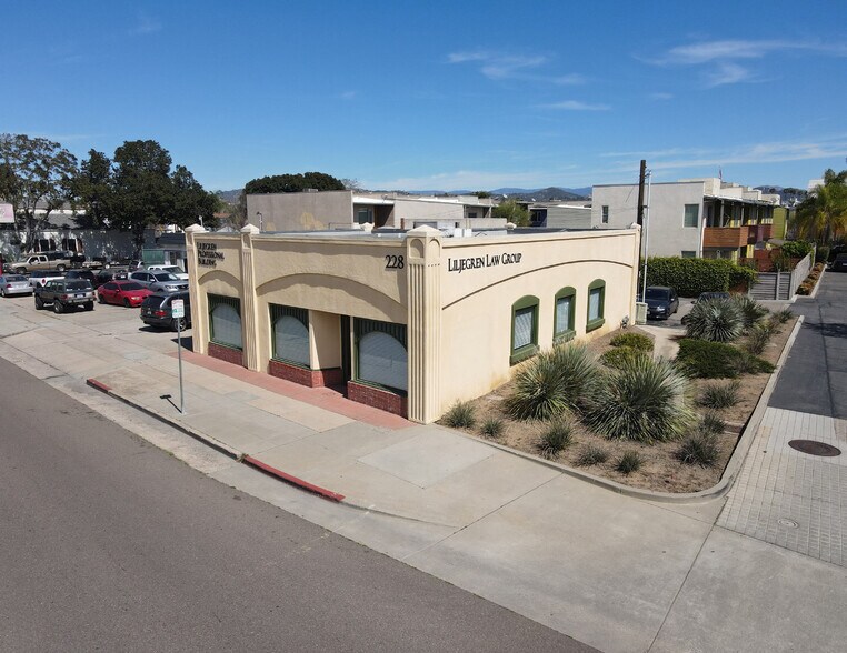 228 N Broadway, Escondido, CA à vendre - Photo de l’immeuble – Image 1 sur 10