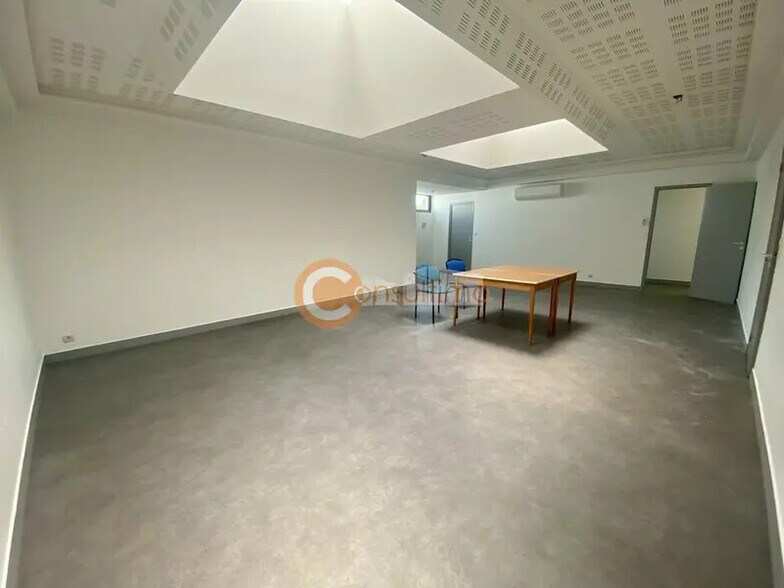 Bureau dans Artigues-près-Bordeaux à louer - Photo intérieure – Image 1 sur 5