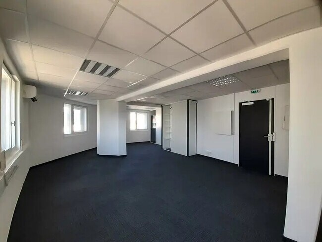 Plus de détails pour Bureau à vendre