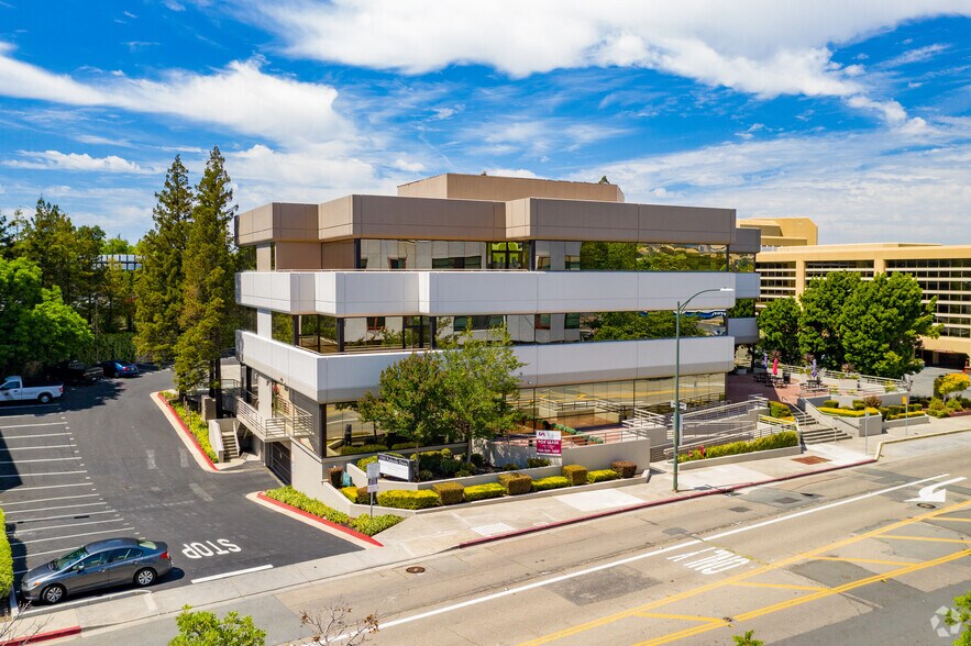 1550 Parkside Dr, Walnut Creek, CA à louer - Photo de l’immeuble – Image 1 sur 8