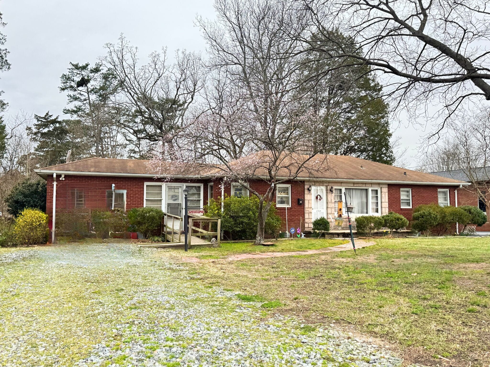 2304 S Cannon Blvd, Kannapolis, NC à vendre Photo de l’immeuble– Image 1 sur 12