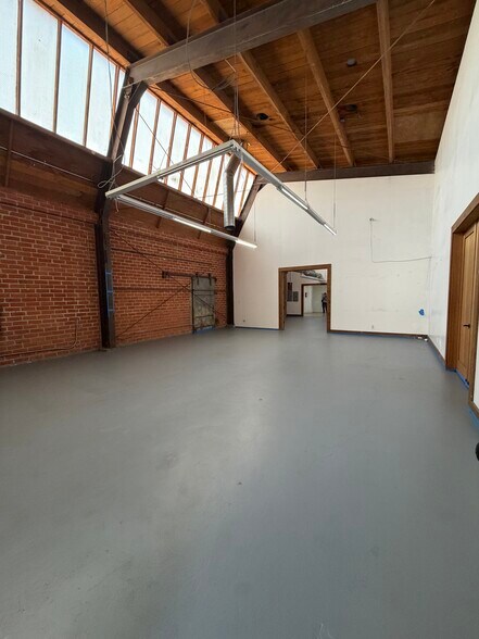 5221 Pacific Blvd, Huntington Park, CA à louer - Photo de l’immeuble – Image 3 sur 14
