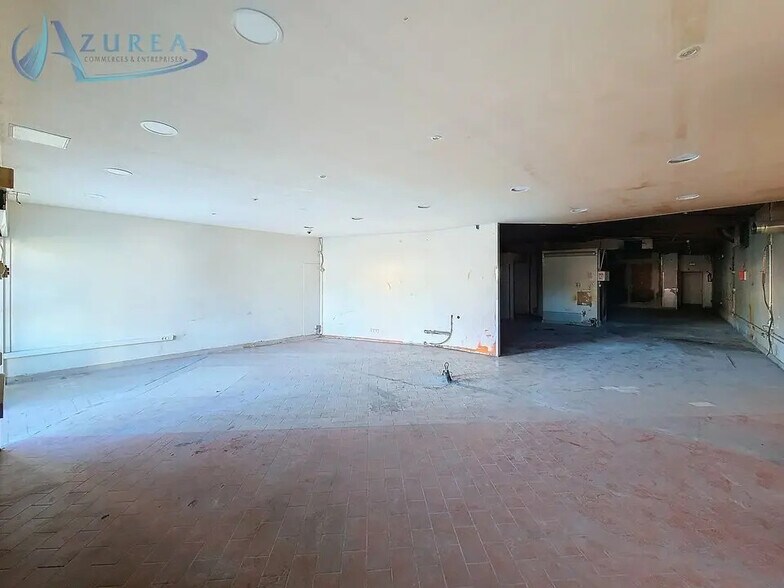 Local commercial dans JUAN-LES-PINS à louer - Photo de l’immeuble – Image 3 sur 8