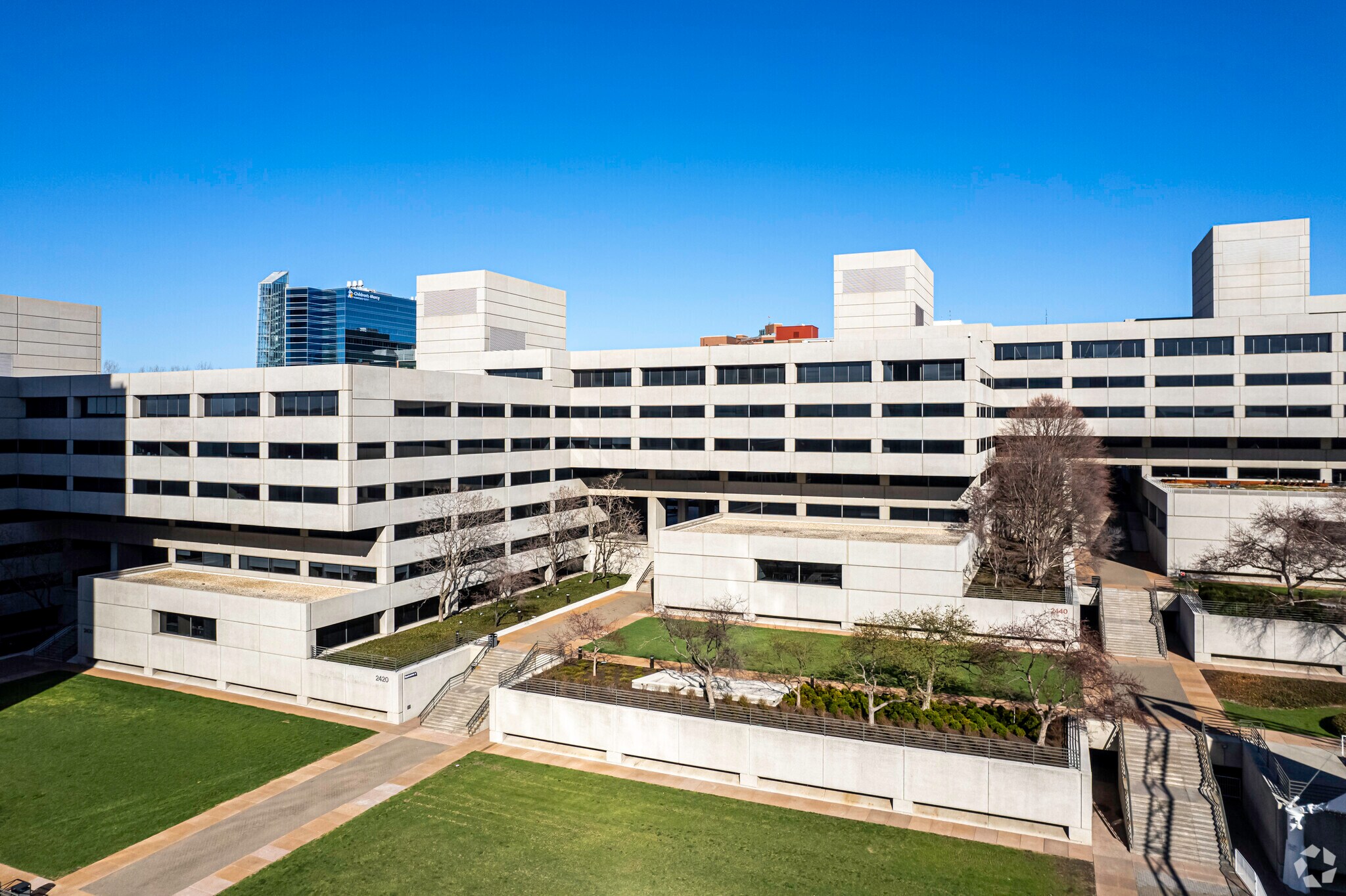 2400-2480 Pershing Rd, Kansas City, MO à louer Photo de l’immeuble– Image 1 sur 7