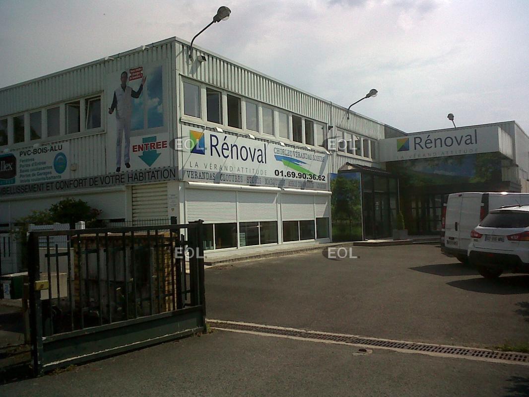 Local d’activités dans Ballancourt-sur-Essonne à louer Photo de l’immeuble– Image 1 sur 2