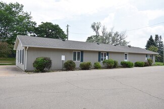 Plus de détails pour 819 1st St E, Independence, IA - Bureau à vendre
