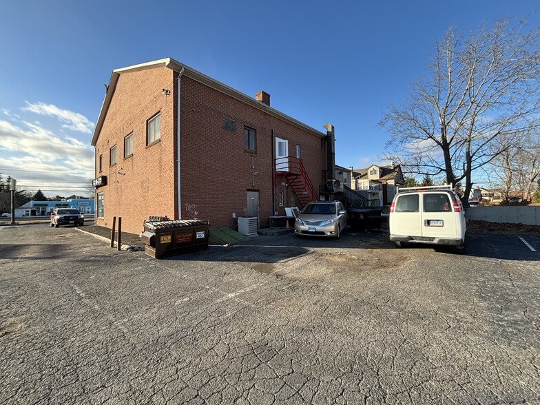 542-544 Main St, Cromwell, CT à vendre - Photo de l’immeuble – Image 3 sur 18