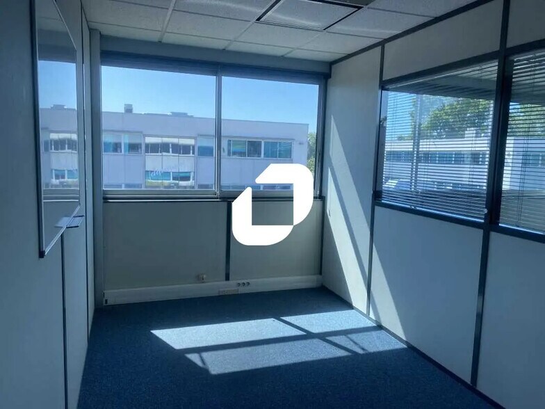 Bureau dans Mérignac à louer - Photo de l’immeuble – Image 3 sur 21
