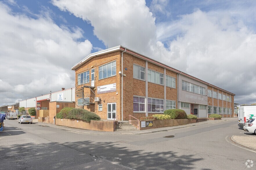 Cheney Manor Industrial, Swindon à louer - Photo de l’immeuble – Image 2 sur 2