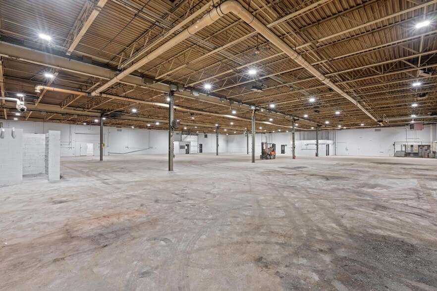 325 Bridge St, Old Forge, PA à louer - Photo de l’immeuble – Image 3 sur 56