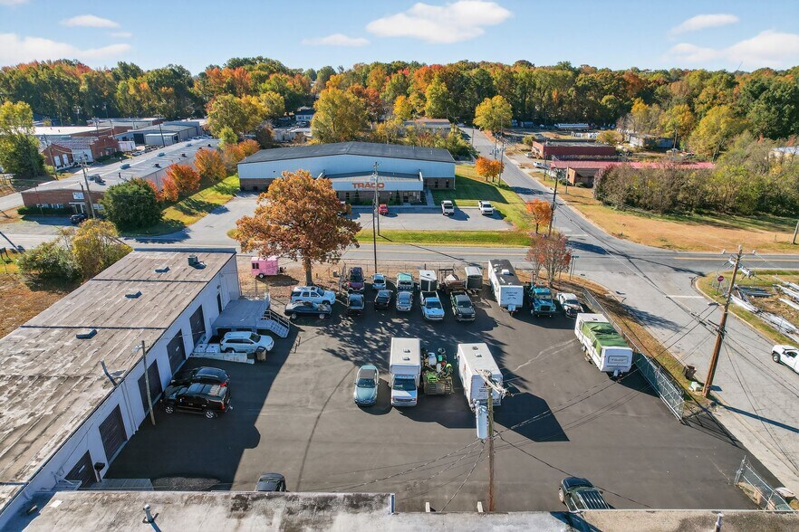 1805 Sullivan St, Greensboro, NC à louer - Photo de l’immeuble – Image 3 sur 5