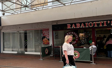 Cwmbran Shopping Centre, Cwmbran à louer Photo de l’immeuble– Image 1 sur 1