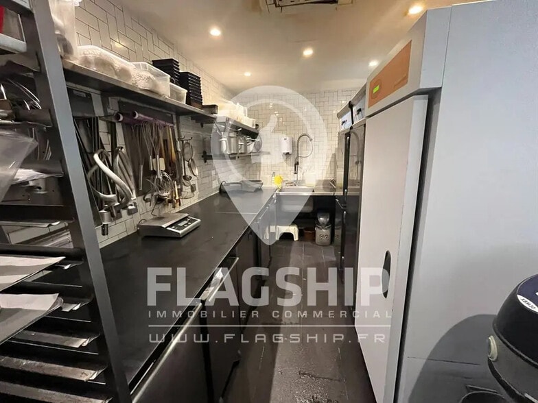 Local commercial dans Paris à louer - Photo intérieure – Image 2 sur 5