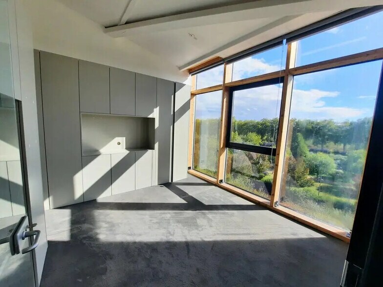 Bureau dans Rouen à louer - Photo de l’immeuble – Image 3 sur 12