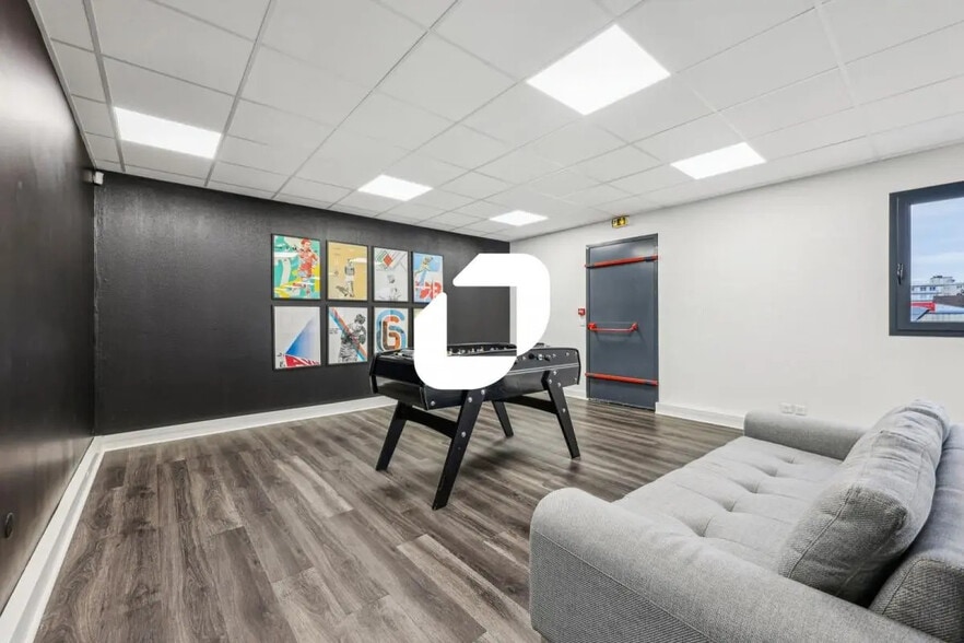 Bureau dans Neuilly-Plaisance à vendre - Photo de l’immeuble – Image 1 sur 13