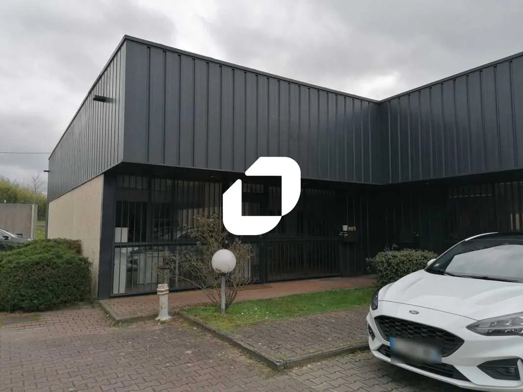 Local d’activités dans Mérignac à louer Photo de l’immeuble– Image 1 sur 13