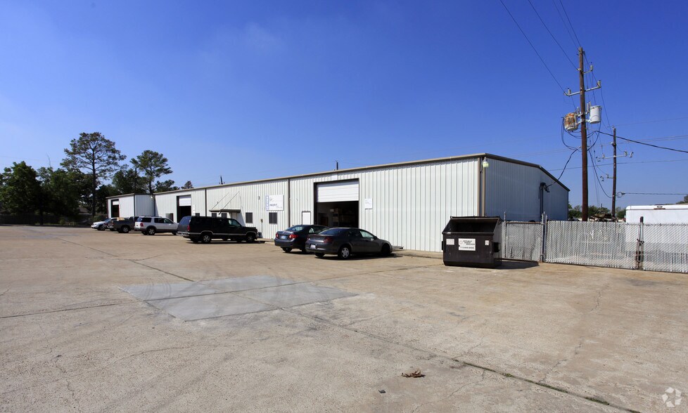 9879 Tanner Rd, Houston, TX à louer - Photo principale – Image 1 sur 5