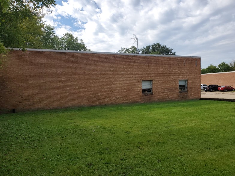 33W447 Roosevelt Rd, West Chicago, IL à vendre - Photo de l’immeuble – Image 2 sur 7
