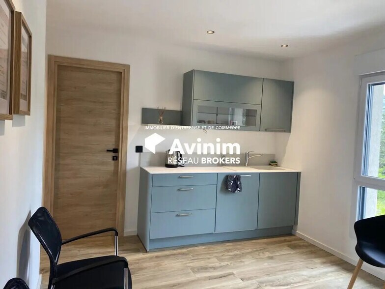 Bureau dans Montauroux à vendre - Photo de l’immeuble – Image 3 sur 7