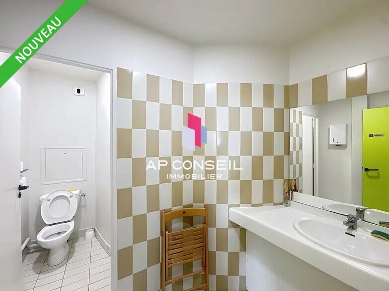 Local d’activités dans Voisins-le-Bretonneux à louer - Photo intérieure – Image 3 sur 5