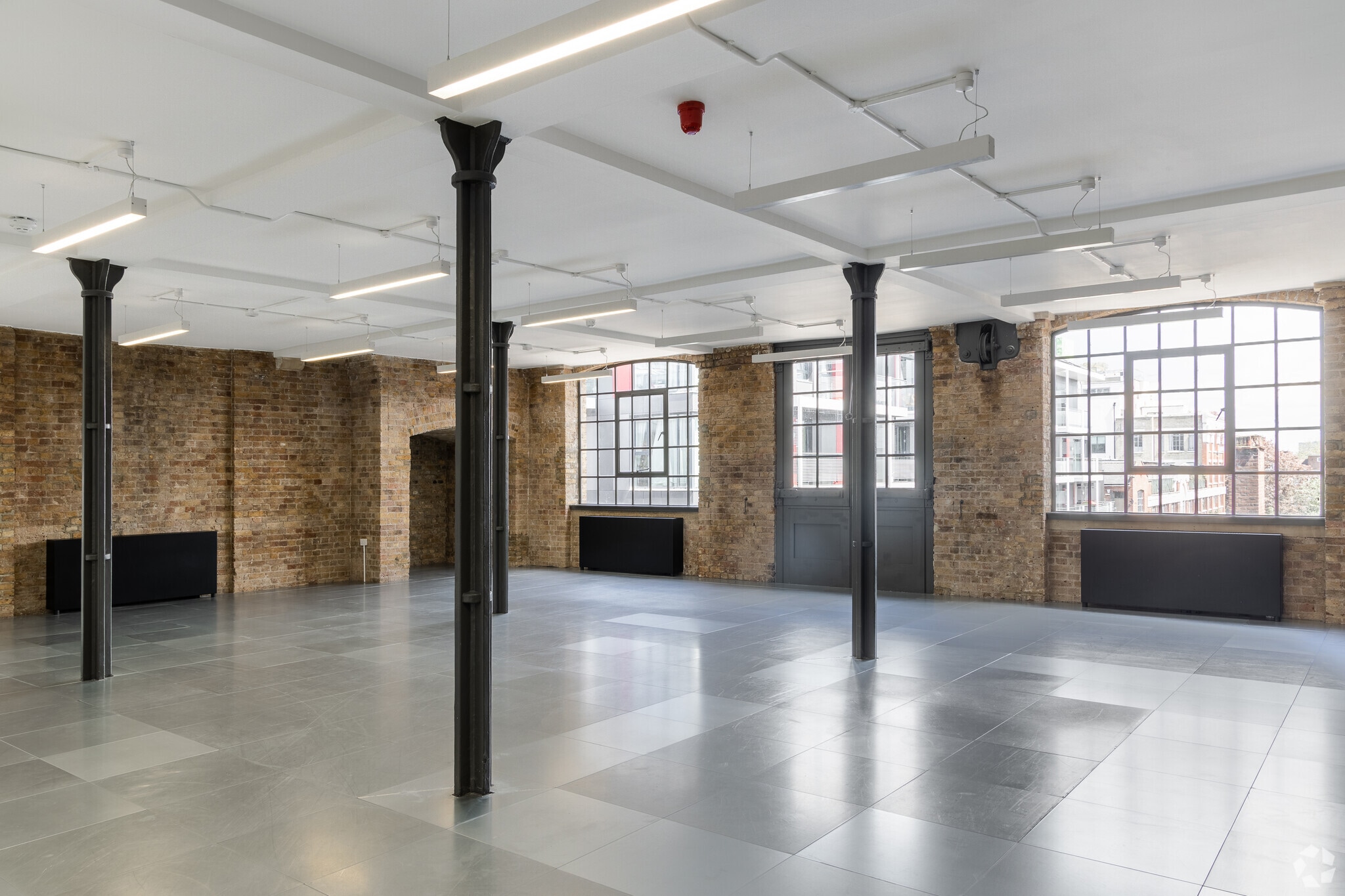 14 Gowers Walk, Londres à louer Photo intérieure– Image 1 sur 4