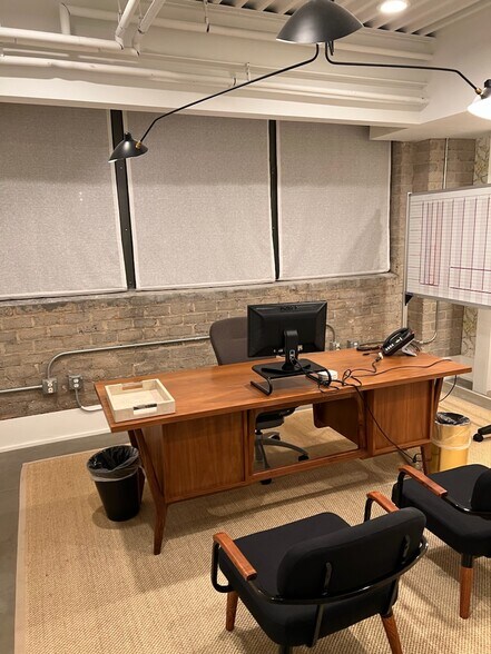 1310 S Tryon St, Charlotte, NC à louer - Photo de l’immeuble – Image 3 sur 9