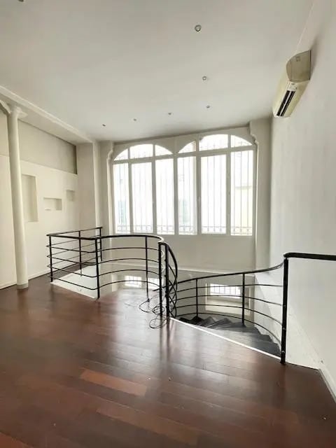 Plus de détails pour Bureau à vendre