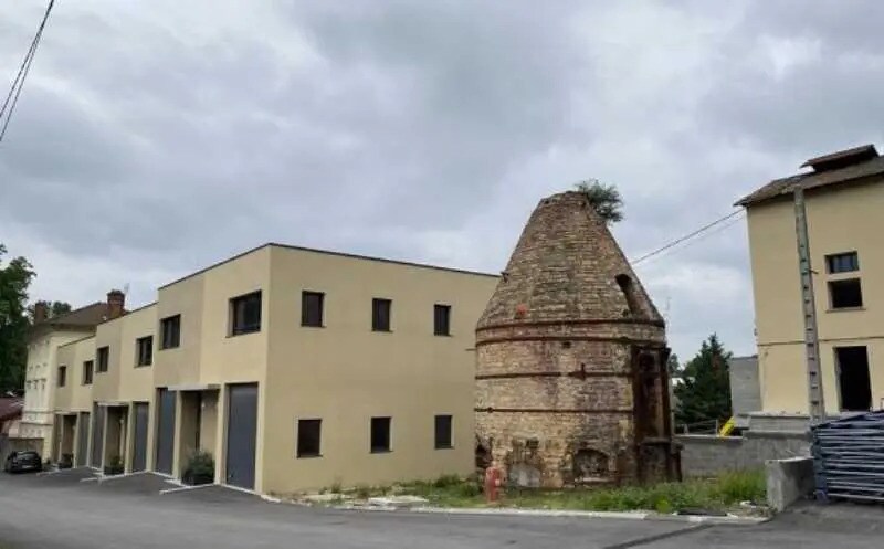 Bureau dans NEUVILLE-SUR-SAÔNE à louer - Photo de l’immeuble – Image 3 sur 6