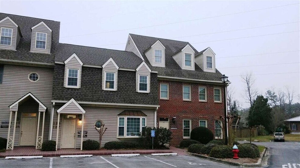 825-A Gum Branch Rd, Jacksonville, NC à vendre - Photo principale – Image 1 sur 1