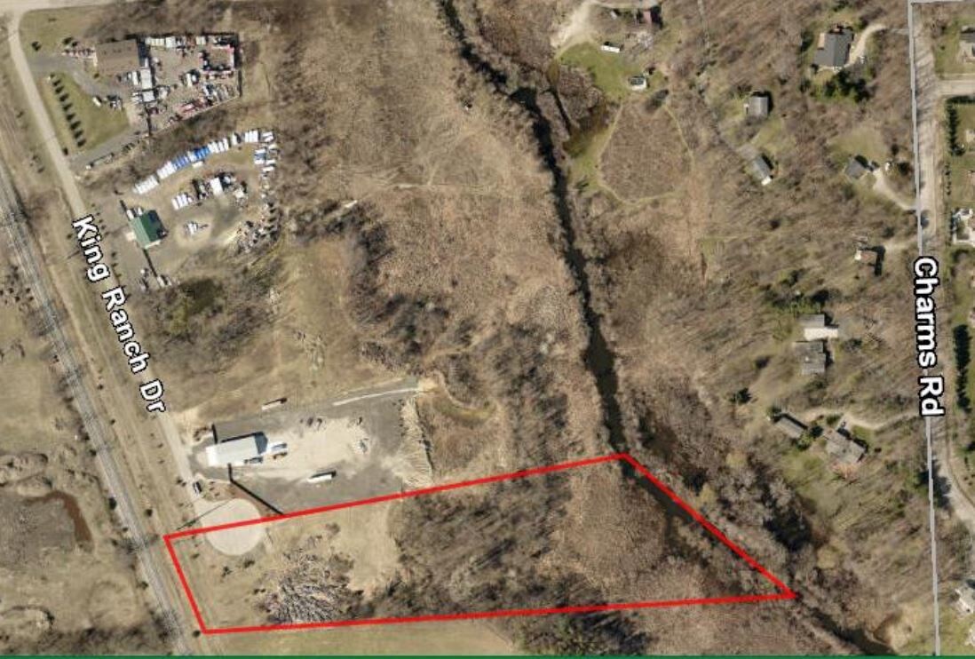 King Ranch Dr, Milford, MI à louer Photo principale– Image 1 sur 7