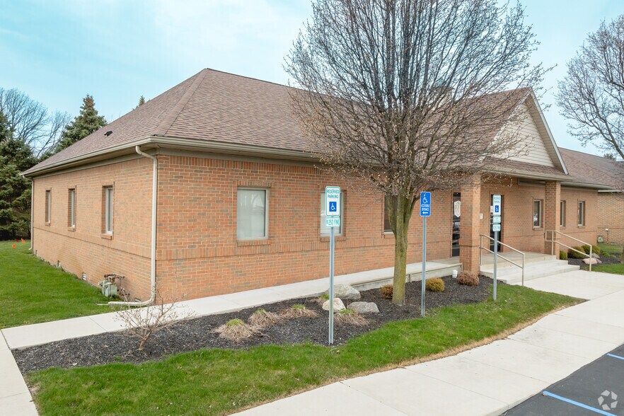 900 W South Boundary St, Perrysburg, OH à vendre - Photo de l’immeuble – Image 2 sur 7