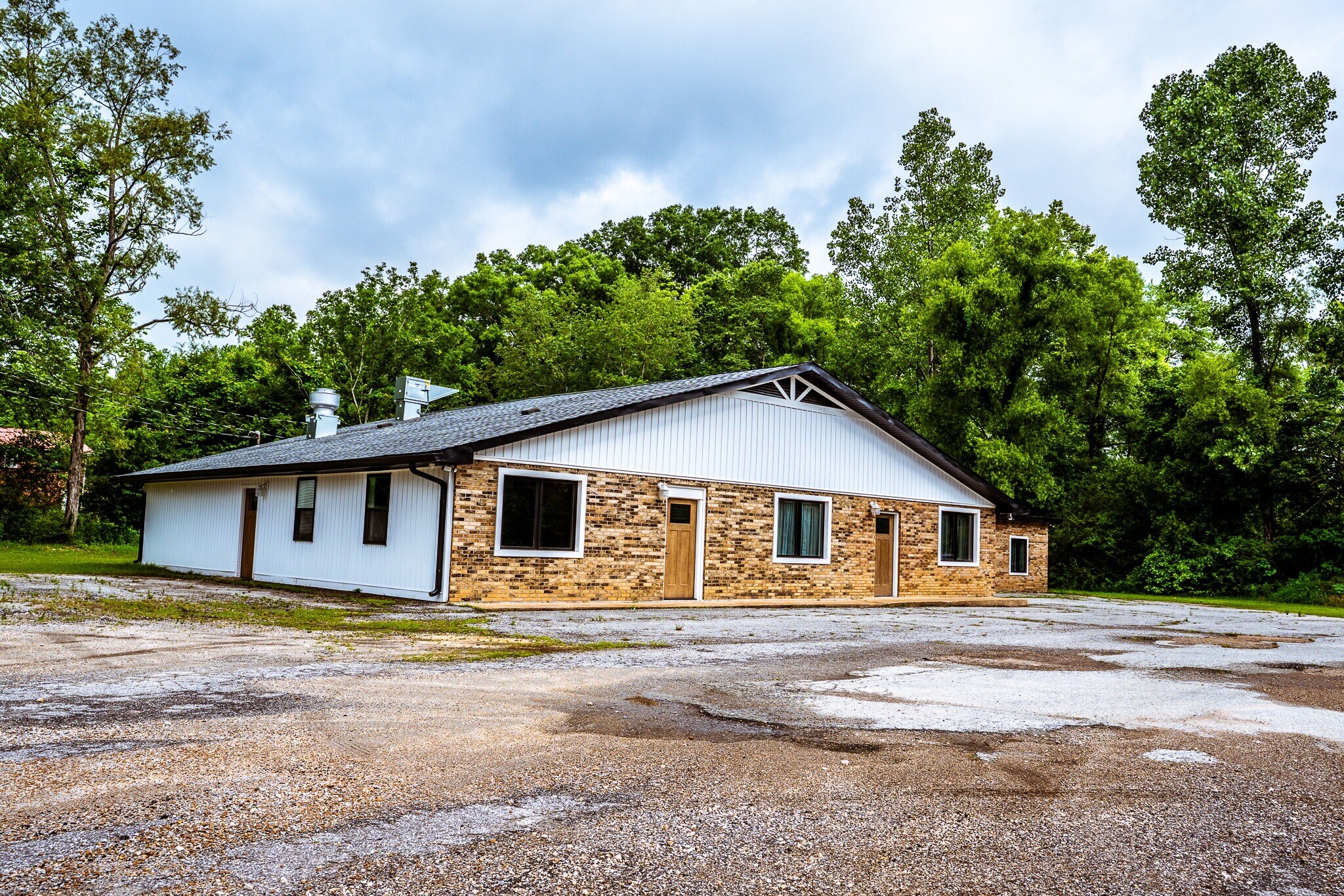 20805 Seminary St, Hollow Rock, TN à louer Photo intérieure– Image 1 sur 10