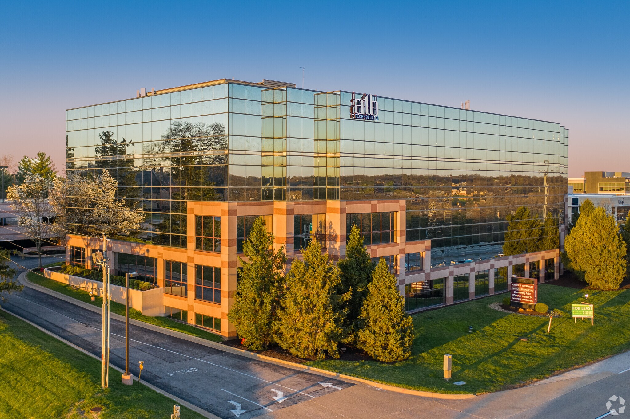 14567 N Outer Forty, Chesterfield, MO à louer Photo principale– Image 1 sur 20