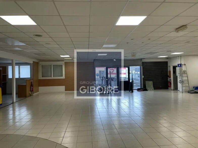 Industriel/Logistique dans Rennes à louer - Photo de l’immeuble – Image 3 sur 9