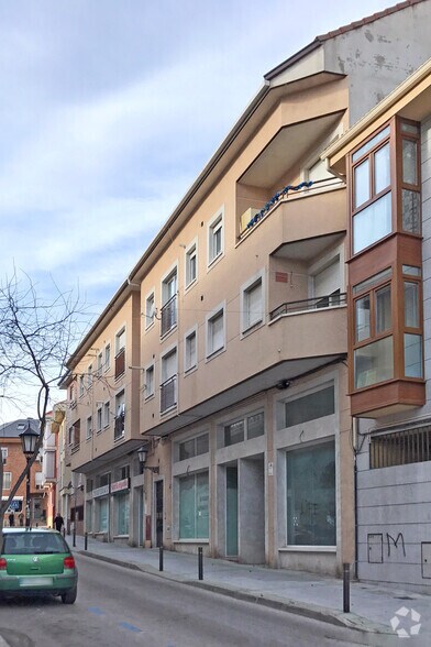 Calle de San Gregorio, 37, Galapagar, Madrid à louer - Photo de l’immeuble – Image 2 sur 2