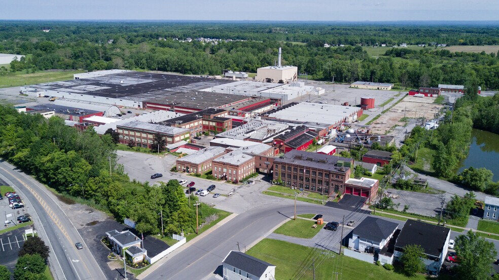 102 E Seneca St, Sherrill, NY à louer - Photo de l’immeuble – Image 2 sur 9