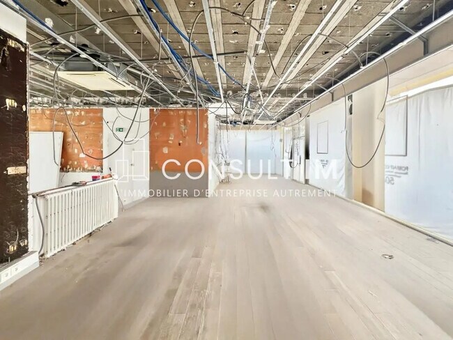 Plus de détails pour Local commercial à vendre