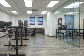 223 N Harbor Blvd, Fullerton, CA à louer Photo intérieure– Image 2 sur 2