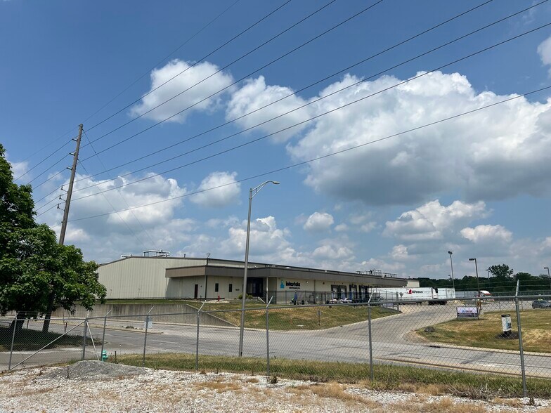 1401 S Keystone Ave, Indianapolis, IN à louer - Photo de l’immeuble – Image 2 sur 9