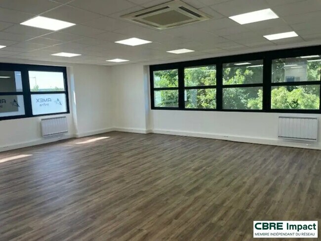 Plus de détails pour Bureau à louer
