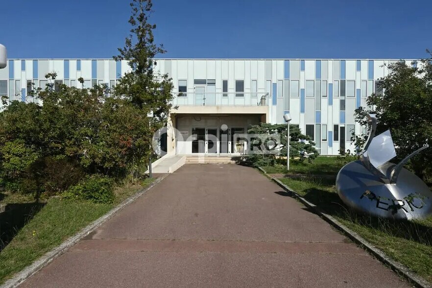 Bureau dans Rillieux-la-Pape à louer - Photo de l’immeuble – Image 3 sur 24