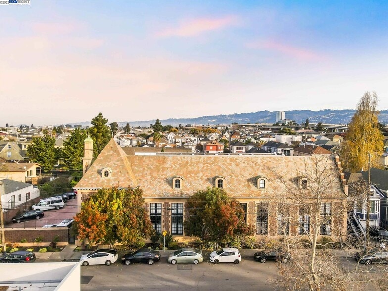 730 29th St, Oakland, CA à vendre - Photo principale – Image 1 sur 8