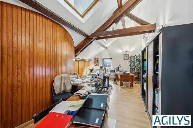 Plus de détails pour 19 Avenue Des Indes, Les Ulis - Bureau à vendre