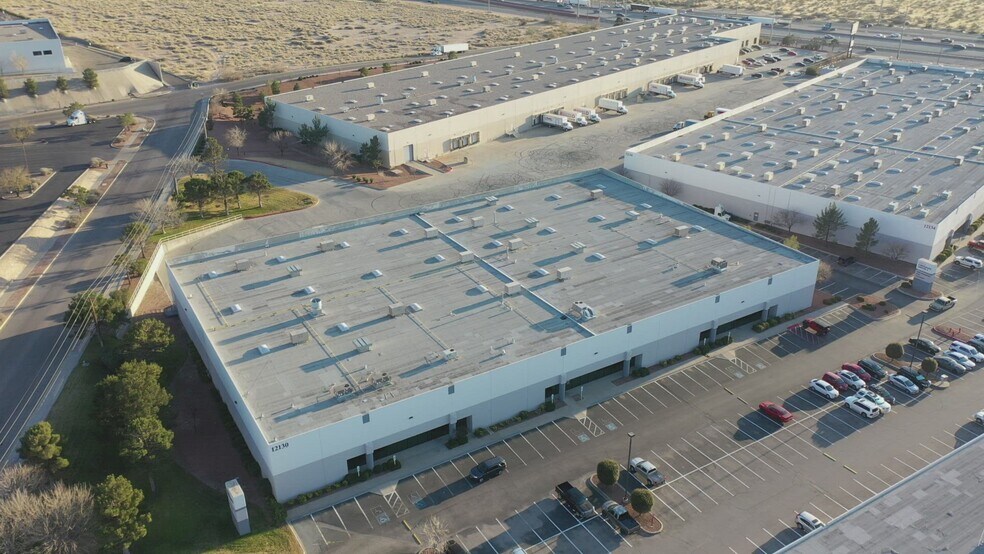 12130 Esther Lama Dr, El Paso, TX à louer - Vidéo sur l’annonce professionnelle – Image 2 sur 7
