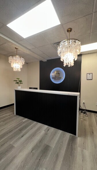 4785 S Durango Dr, Las Vegas, NV à louer - Photo de l’immeuble – Image 3 sur 13