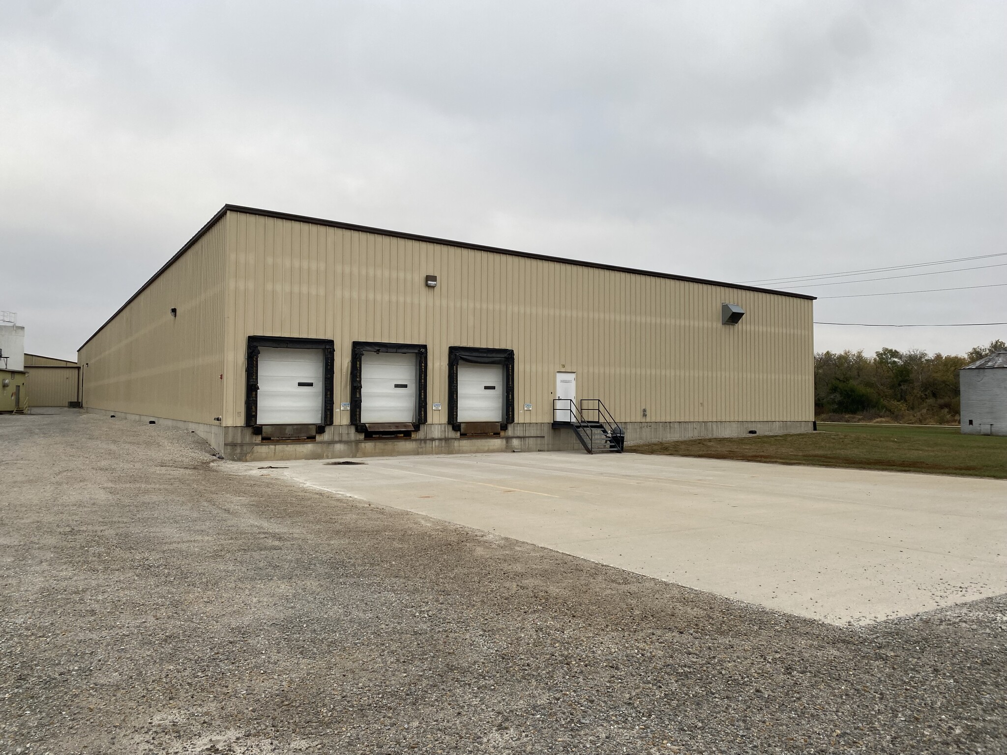 701 A Ave, Grundy Center, IA à louer Photo principale– Image 1 sur 6