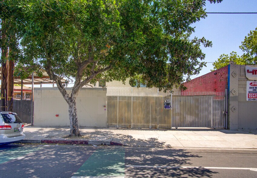 4110 Avalon Blvd, Los Angeles, CA à louer - Photo de l’immeuble – Image 2 sur 13