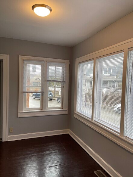 634 E 37th St, Indianapolis, IN à vendre - Photo intérieure – Image 3 sur 20