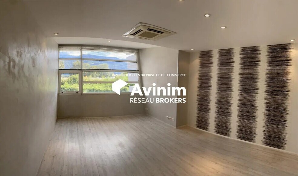 Bureau dans Montbonnot-Saint-Martin à vendre - Photo intérieure – Image 1 sur 12