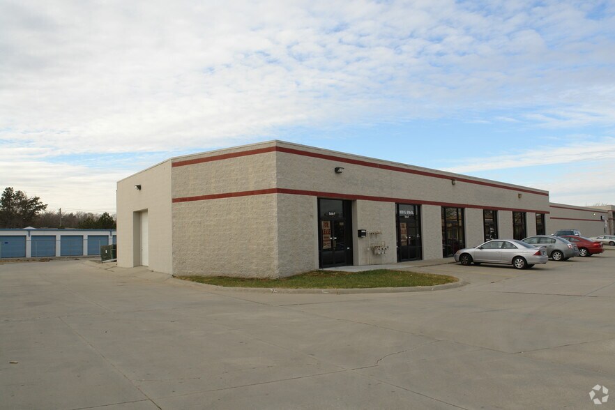 6131 S 57th St, Lincoln, NE à louer - Photo de l’immeuble – Image 2 sur 3